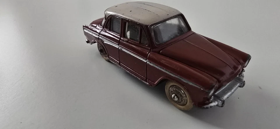 Dinky Toys Simca Aronde P 60 1:43 Voiture - Rouge (544) - Photo 2/4