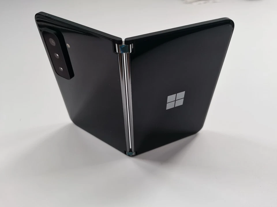 Microsoft Surface Duo 2 128GB Unlocked Single SIM 5G black foldable phone - Image 2 of 4