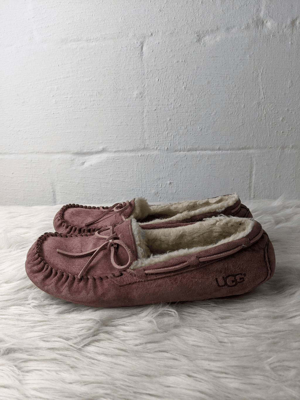 Ugg Australia Dakota Slippers Pink Slip On House Shoes Sheepskin Sz 10-image