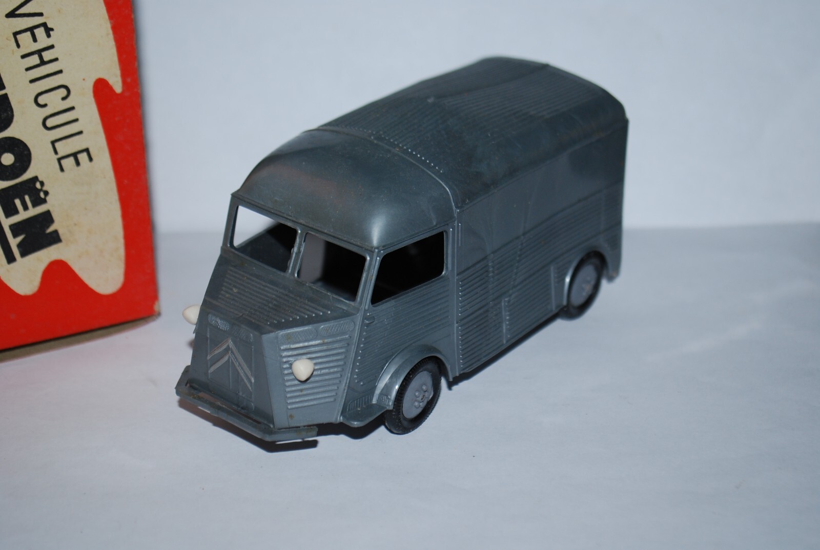 Miniature Minialuxe Citroën Type H 1200 Kg – 1/43 – Noir Et Gris – Boîte D’origine
