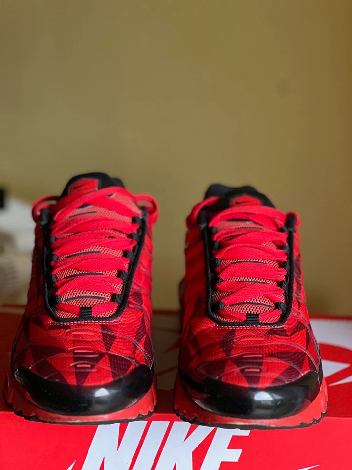 Nike Air Max Plus Tn Shatters red 44.5 10.5  Supreme requin tuned OG Bw - Photo 4/4
