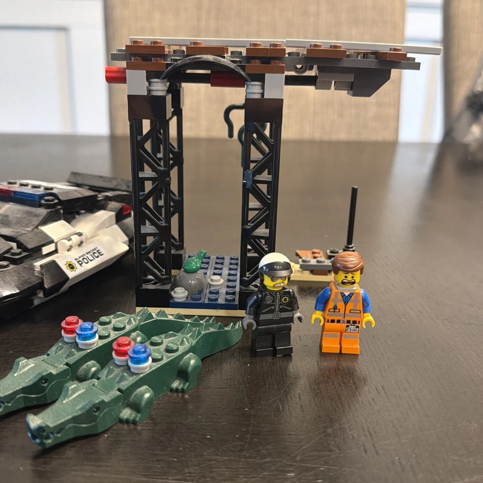 LEGO 70802 The LEGO Movie Bad Cop's Pursuit Used Set - Image 2 of 4