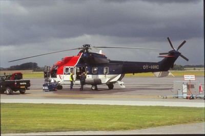 Dia  Aérospatiale AS 332L1 Super Puma CHC Helicopter 35mm ungerahmt O69-6-1