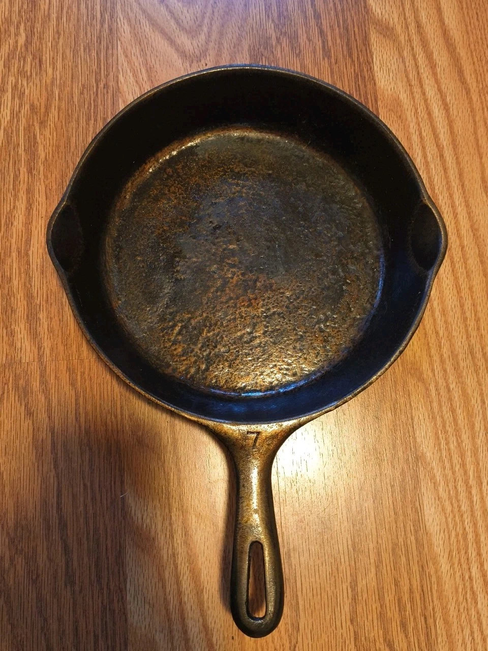 VINTAGE NO. 7 CAST IRON FRYING PAN SKILLET