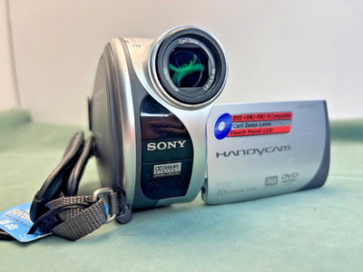 Working Camcorder Sony DCR-DVD105E Camera, TESTED, mini DVD   rare
