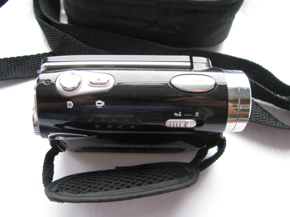 SONY DIGITAL VIDEO CAMERA 12.0 MP Handycam + 16gb Card - Tested & Working - Image 4 of 4