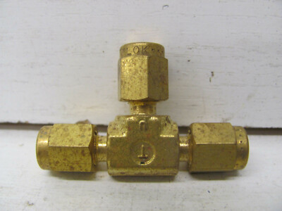 TYLOK BRASS UNION TEE FITTING B-2-3TTT-2 1/8 X 1/8 X1/8 NEW(OTHER)