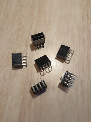 Molex 8 Pin PCIe Buchse GPU Strom Female 4,2mm in Schwarz, lötbar - 90° Anschluß