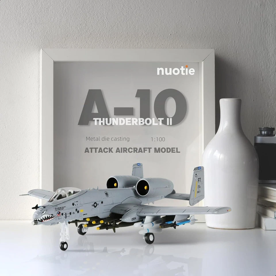 1/100 A-10 Thunderbolt II (Warthog) Attack Pre-Build Diecast Metal Aircraft - Image 4 of 4