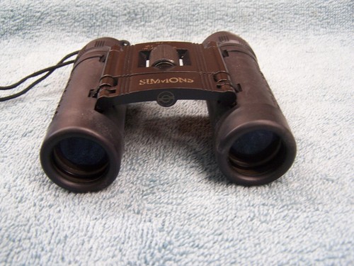 Simmons Binoculars w/ Travel Case 8x21 372FT@1000yds - Picture 6 of 6