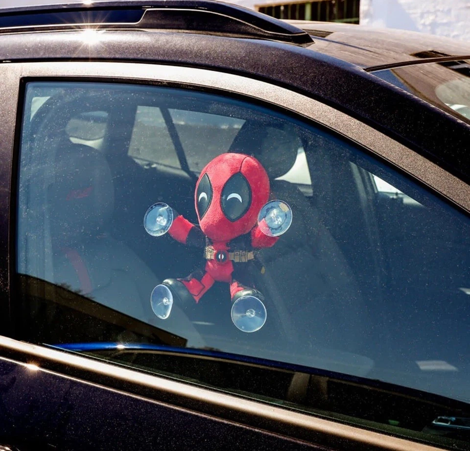 Peluche Kidrobot Deadpool & Wolverine: Deadpool 6" Window Clinger Foto 2 de 4