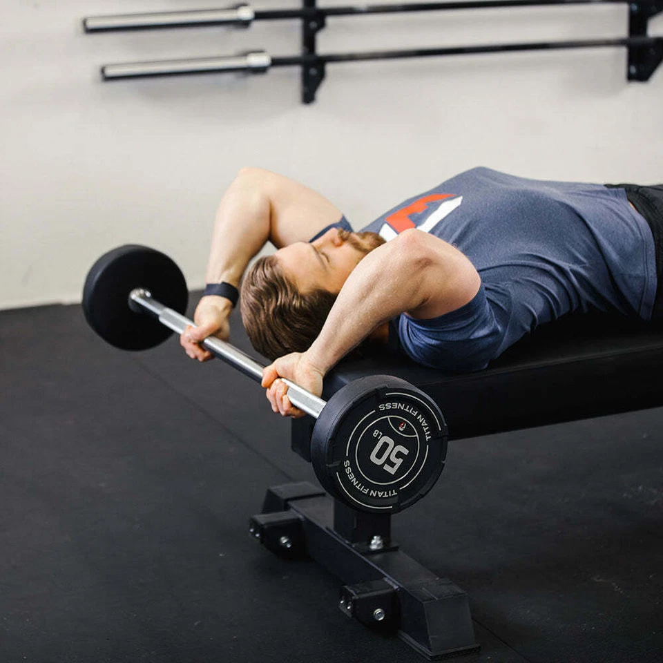 Barra fija recta de goma Titan Fitness 40 lb, barra de pesas precargada Foto 2 de 4