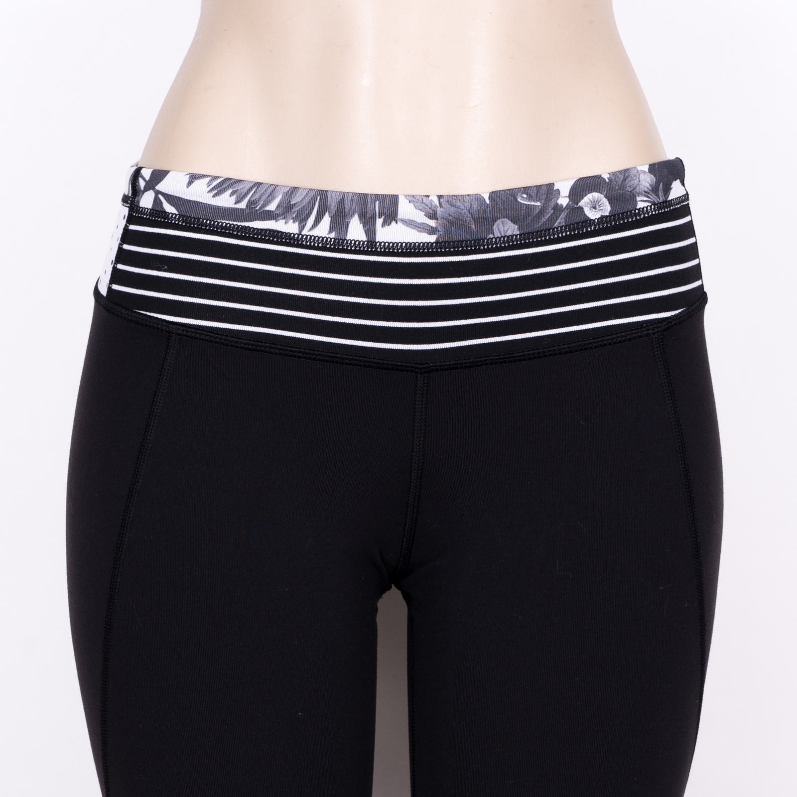 Lululemon Black Microfiber Basic Thick waistband … - image 2