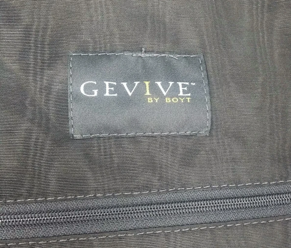 Bolso de ropa con cremallera tapiz estampado de leopardo Gevive By Boyt  Foto 4 de 4