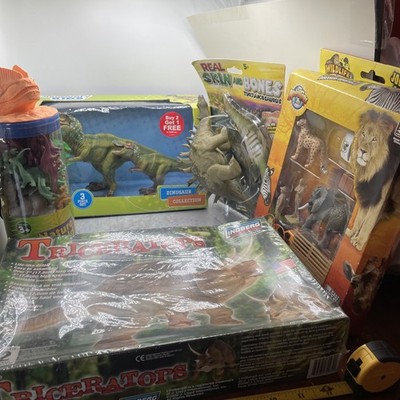 Dinosaur & Safari Related Items Lot Of 5 Plenty Of New In Box Toys