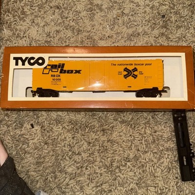 HO Scale TYCO RAIL BOX RBOX #10000 Box Car VINTAGE Model Freight Train 399-B
