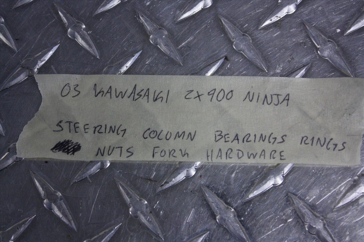 03 KAWASAKI ZX 900 NINJA STEERING COLUMN BEARING RING NUT FORK