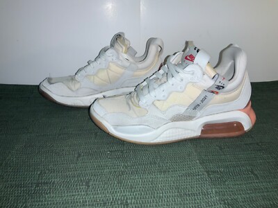 Size Jordan MA2 Future Beginnings Women's- Nike/ Air Jordan