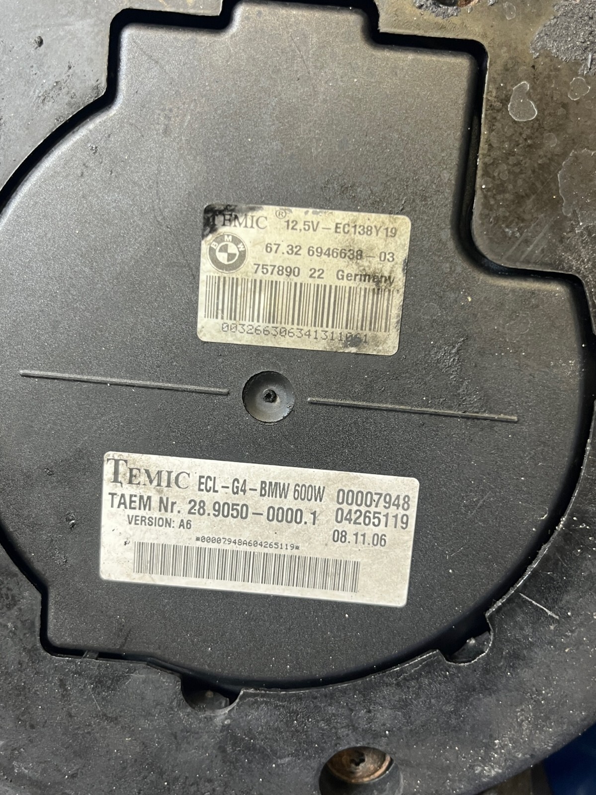 🚘 BMW E60 E61 E63 E64 20042010 ENGINE COOLING AC FAN ASSEMBLY 600W OEM