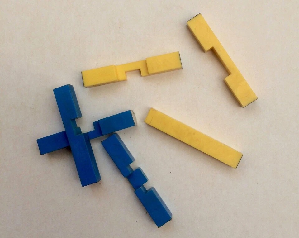 Raro gioco puzzle rompicapo vintage nei colori blu e giallo, URSS 1985 - Immagine 3 di 4