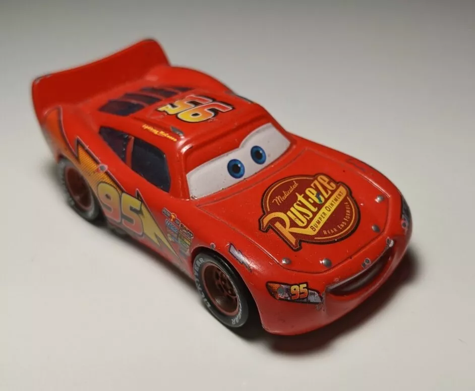 Disney Cars 3 Rust Eze Lightning McQueen Die-Cast Vehicle