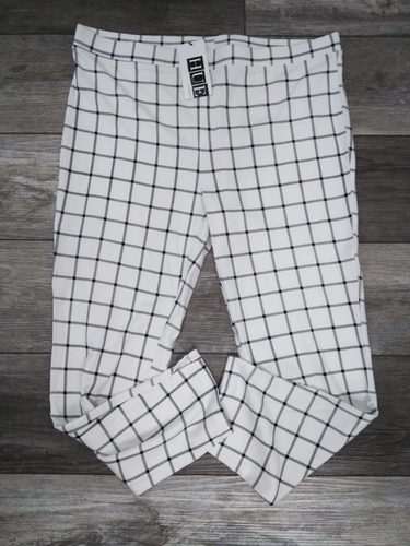 NEW Women's HUE Windowpane Loafer Ponte Skimmer Leggings black & white size XL - Picture 7 of 8
