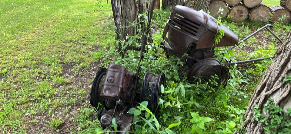 David Bradley (2) Walk Behind Tractor (s) - Image 3 of 4