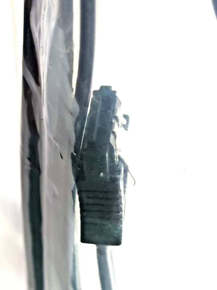 2x MSI SATA III 6Gb/s Data Cables (Straight & Right Angle) – Black, New - Image 4 of 4