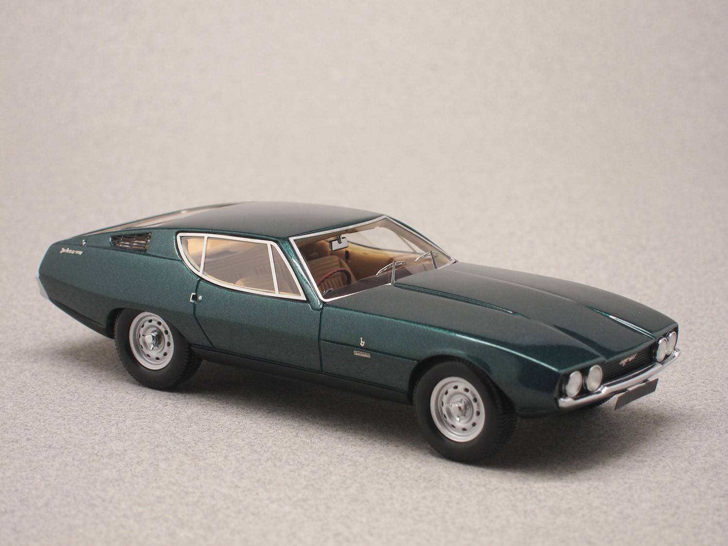 Jaguar Pirana Bertone Green revivez l'élégance automobile de 1967 en miniature