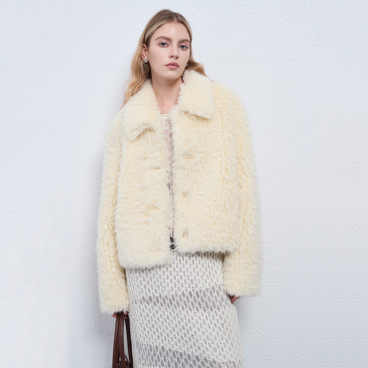 Winter Womens Lapel Collar Short Lamb Wool Fur Coat Warm Long Sleeve Short Coat