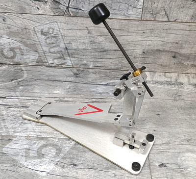 Axis A-700 Fußmaschine mit Direct Drive und Bodenplatte   DDD    NEUWERTIG  