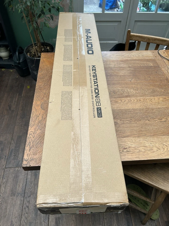 M-Audio Keystation 88 MK3, 88-key Semi-weighted Portable USB Midi Controller - Image 2 of 3