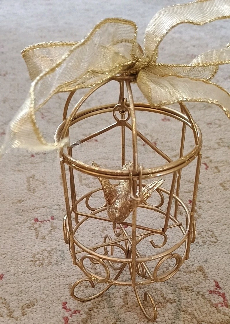W Bird On Swing Ribbon Bow Wedding Party Decoration