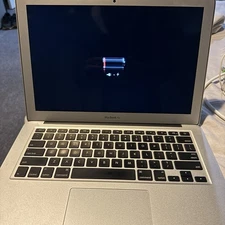 Apple MacBook Air 13.3 in (256GB SSD, Intel Core i5 5th. Gen., 1.6GHz, 8GB RAM)