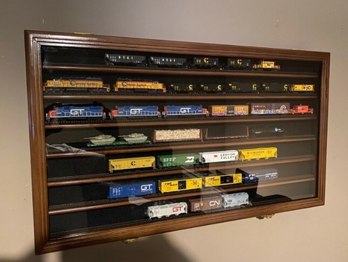 Zugvitrine N Spur 7 Regale Nussbaumschrank Eisenbahnwagen Lokgestell - Bild 2 von 8