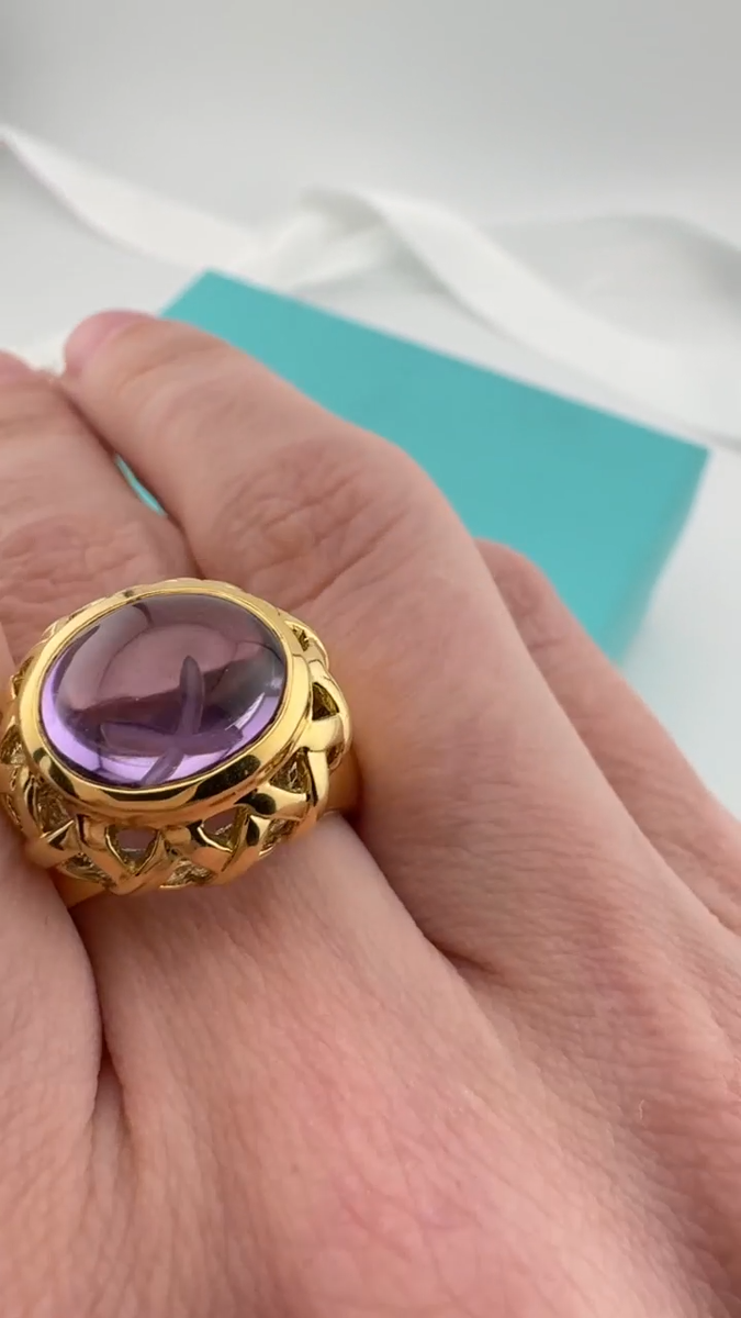 Tiffany ワインレッドのストーンボールチャームリング希少｜レディース