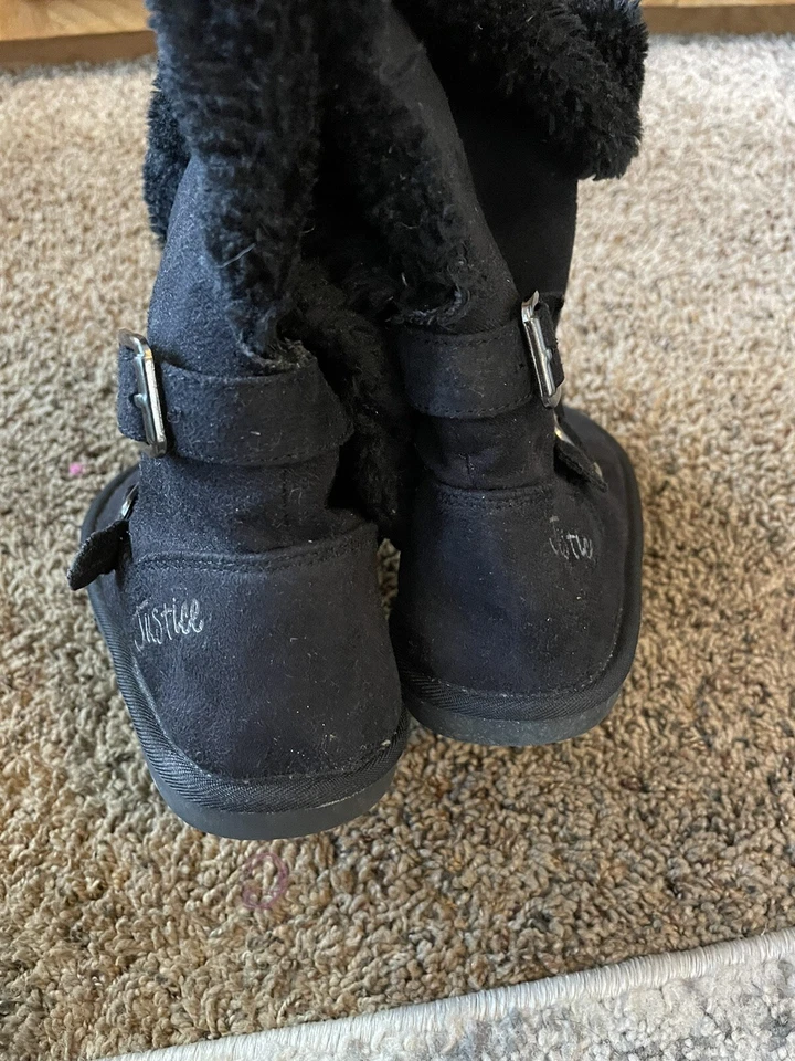 Justice Girls talla 3 botas “peludas” de gamuza negra. Gran par. Lindos detalles Foto 3 de 4
