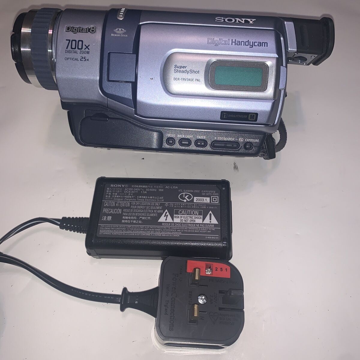 Sony PAL DCR-TRV340E Handycam Camcorder Digital8 Hi8 Video8 Sony PAL DCR-TRV340E Handycam Camcorder Digital8 Hi8 Video8
