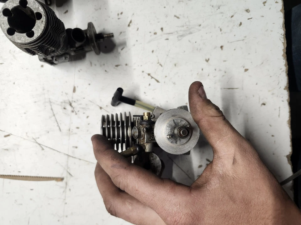 Lote de 5 motores Nitro RC para piezas sin probar leer descripción Foto 4 de 4