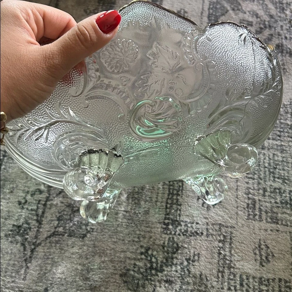 Jeannette Glass Company, Lombardi, Puntera Lombardi; Vidrio Adornado Transparente con Borde Dorado Foto 4 de 4