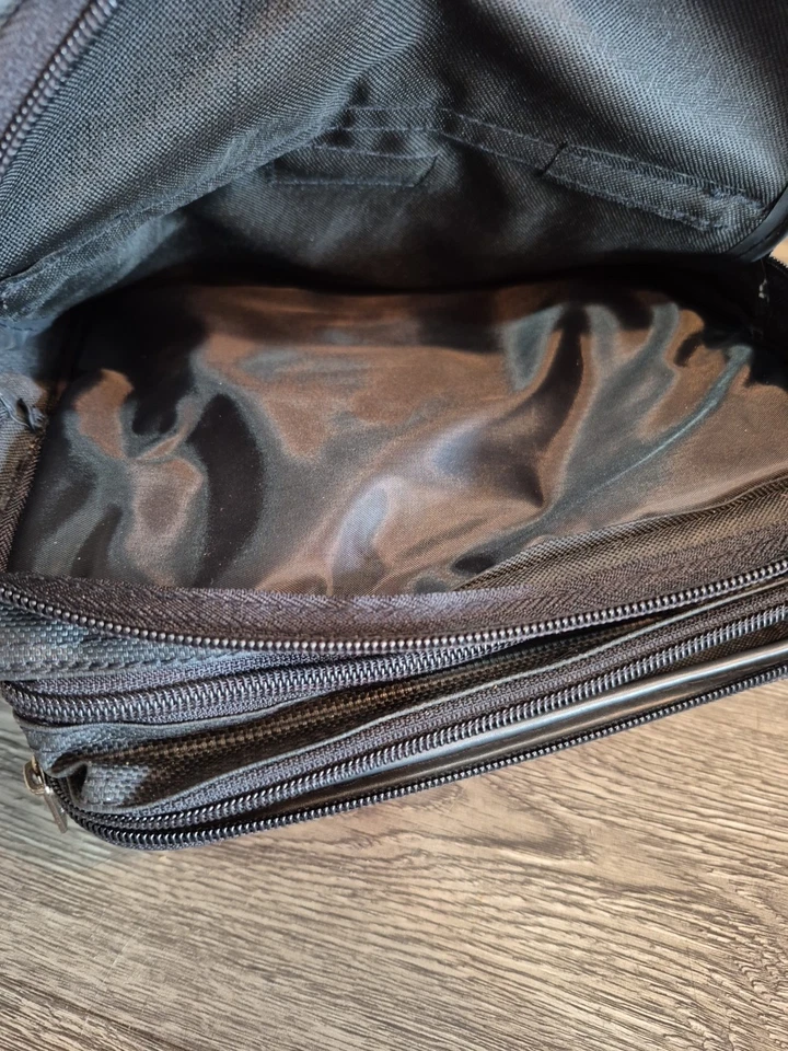 Samsonite Royal Traveler Expandable Day Bag To Duffle Bag Weekend Travel Bag - Image 4 of 4