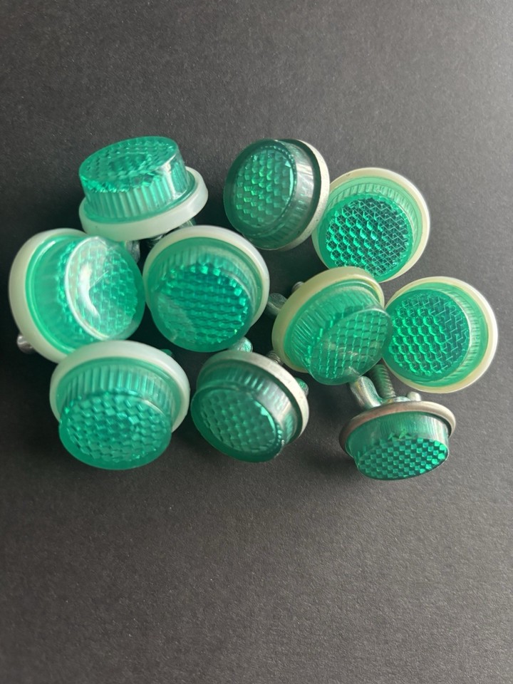 50 GREEN MINI REFLECTORS LICENSE PLATE MOTORCYCLE BIKE TRUCK