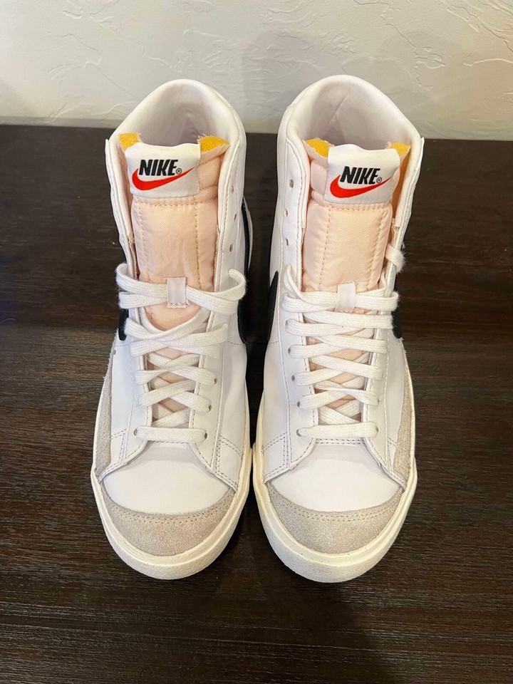 Size 8.5 Nike Blazer Mid 77 Vintage White Black Retro Woman's