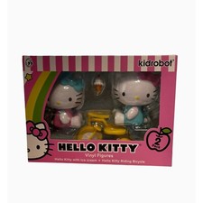 Paquete de 2 figuras de vinilo de Hello Kitty con helado + bicicleta Kidrobot