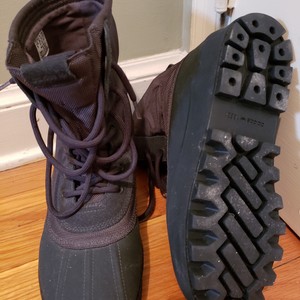 adidas yeezy boost 950 pirate black