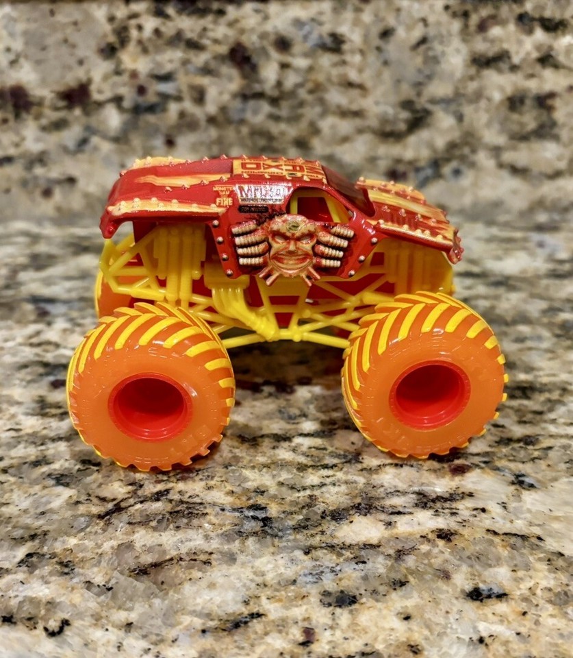 Spin Master Monster Jam Fire & Ice MAXD Truck New 164 eBay