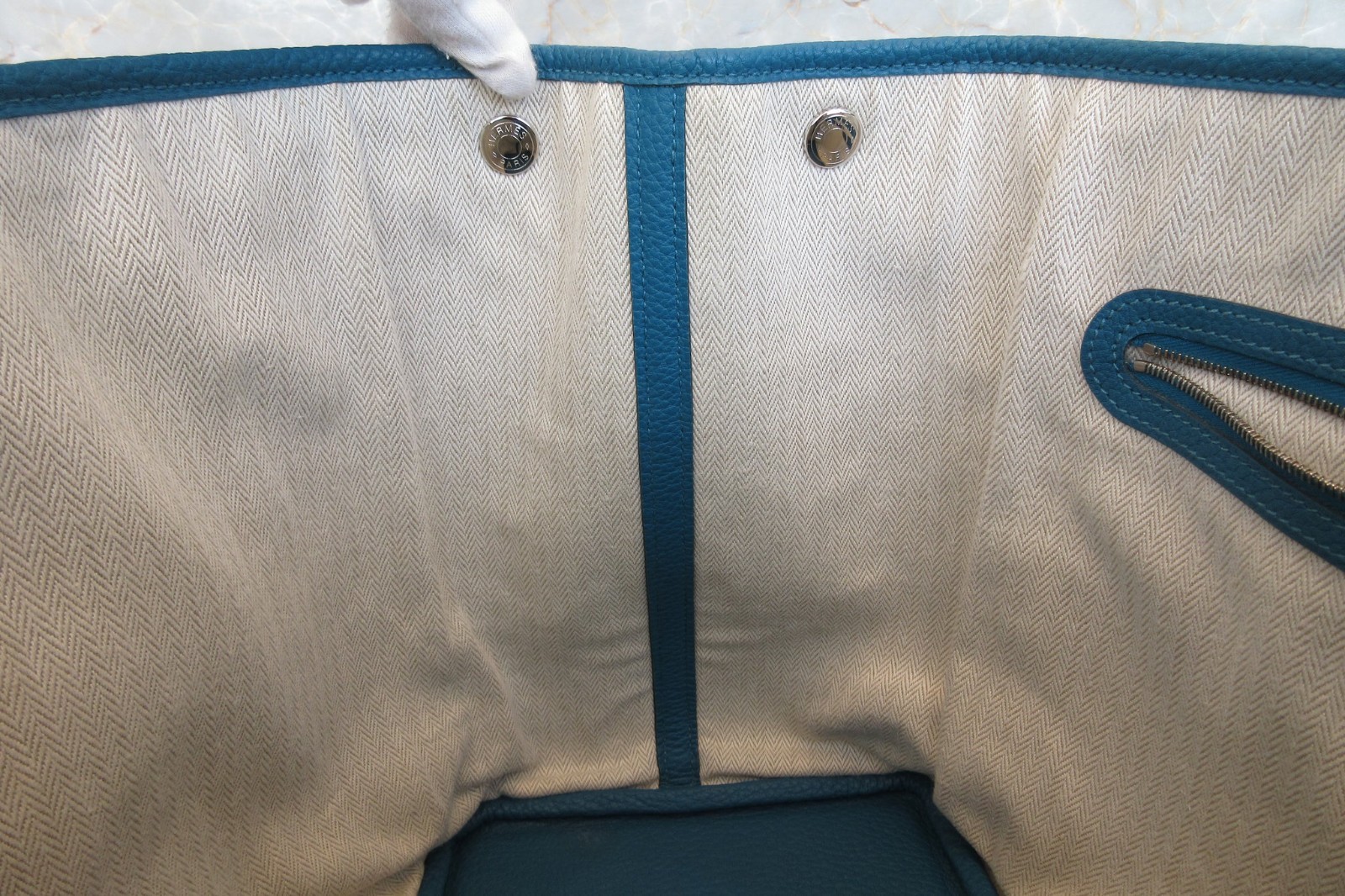 Picture 20 of 24