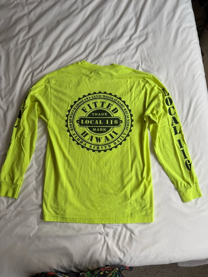 Fitted Hawai’i Shirt - Image 2 of 2