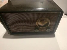 Airline Tube Radio Montgomery Ward VTG Brown Bakelite 1940,s Does not work.