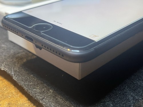 Apple iPhone 8 Plus (64gb) AT&T/ Cricket (A1897) Space Gray (iOS12}99% JAILBROKE - Picture 6 of 15